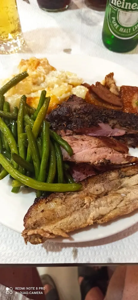 Gigot d'agneau Et Canards Laqué Et c'est Légumes